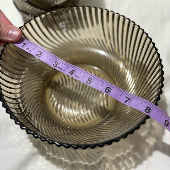 Vintage Arcoroc Bowl Set of 8 - Picture 7 of 10